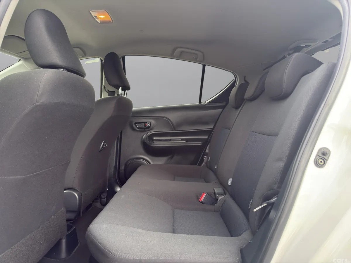 Toyota Aqua Hatchback, Petrol Hybrid, 2021, White