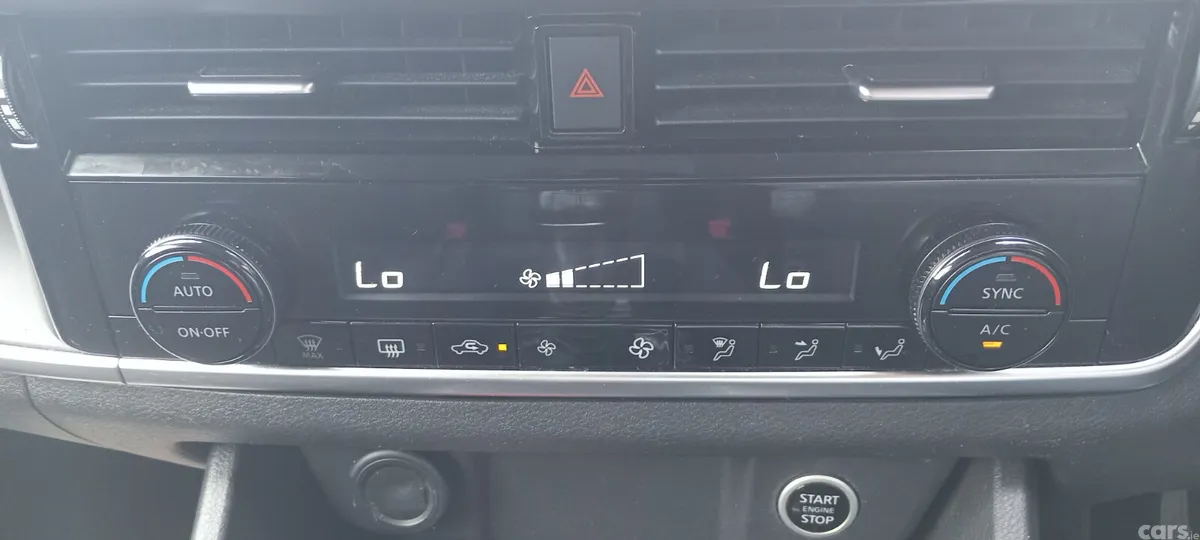 Nissan Qashqai MPV, Petrol, 2022, Blue