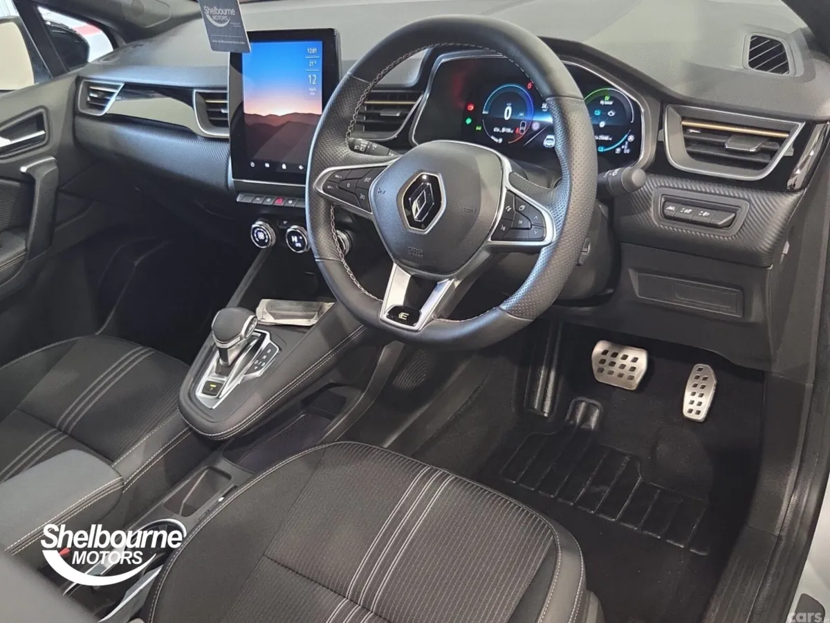 Renault Captur Hatchback, Petrol Hybrid, 2023, Grey