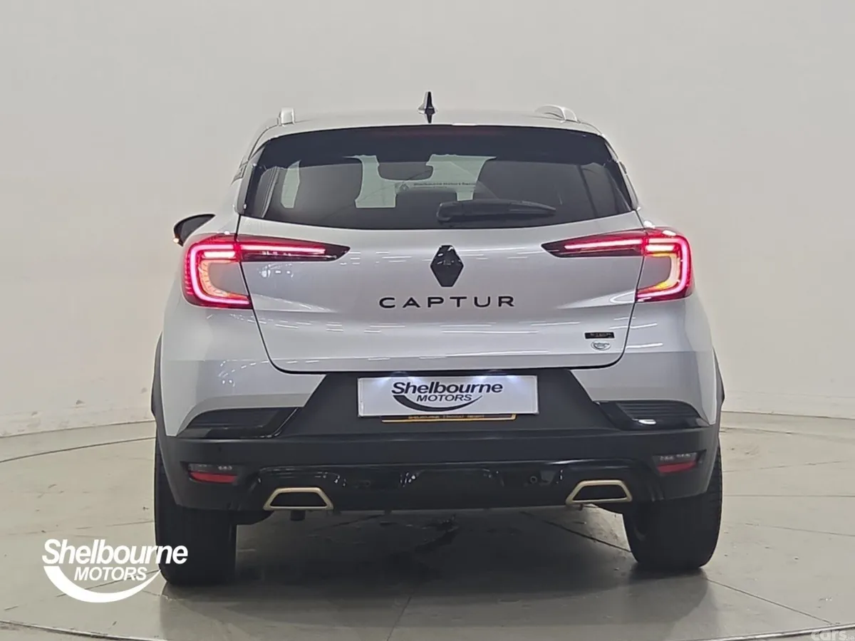 Renault Captur Hatchback, Petrol Hybrid, 2023, Grey
