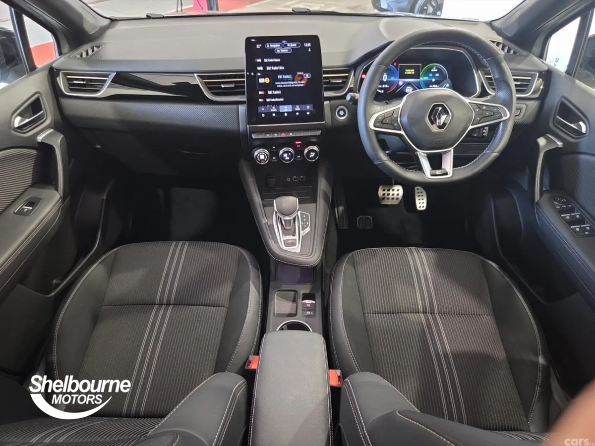Renault Captur Hatchback, Petrol Hybrid, 2023, Grey