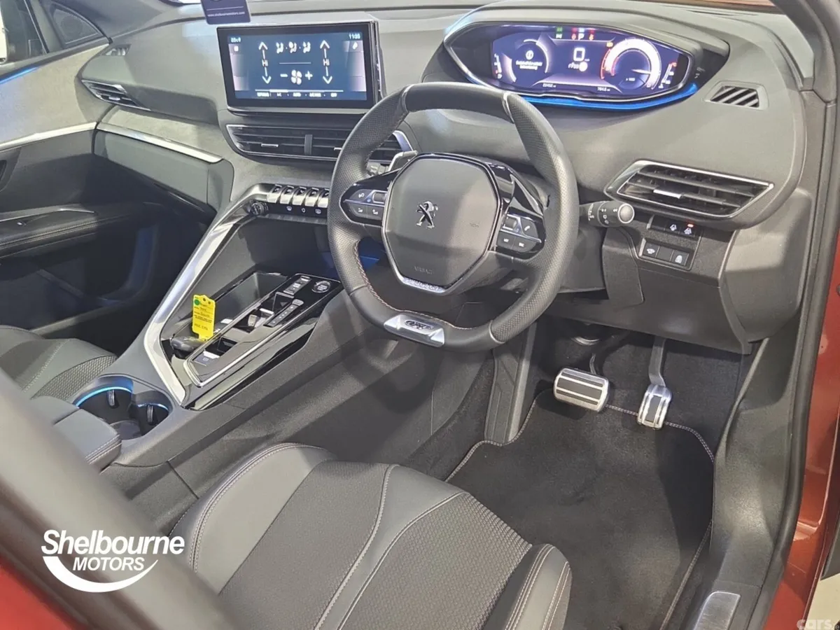 Peugeot 5008 Estate, Diesel, 2023, Brown