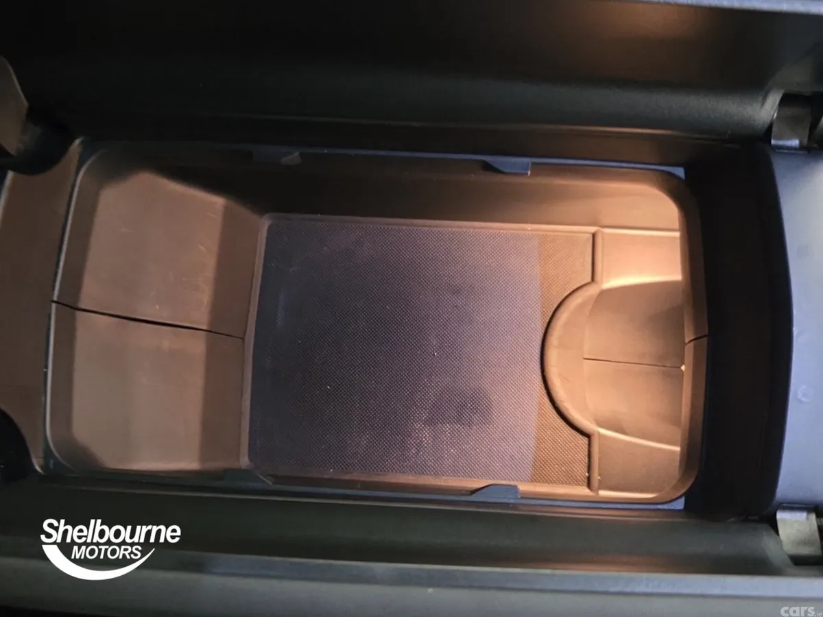 Peugeot 5008 Estate, Diesel, 2023, Brown