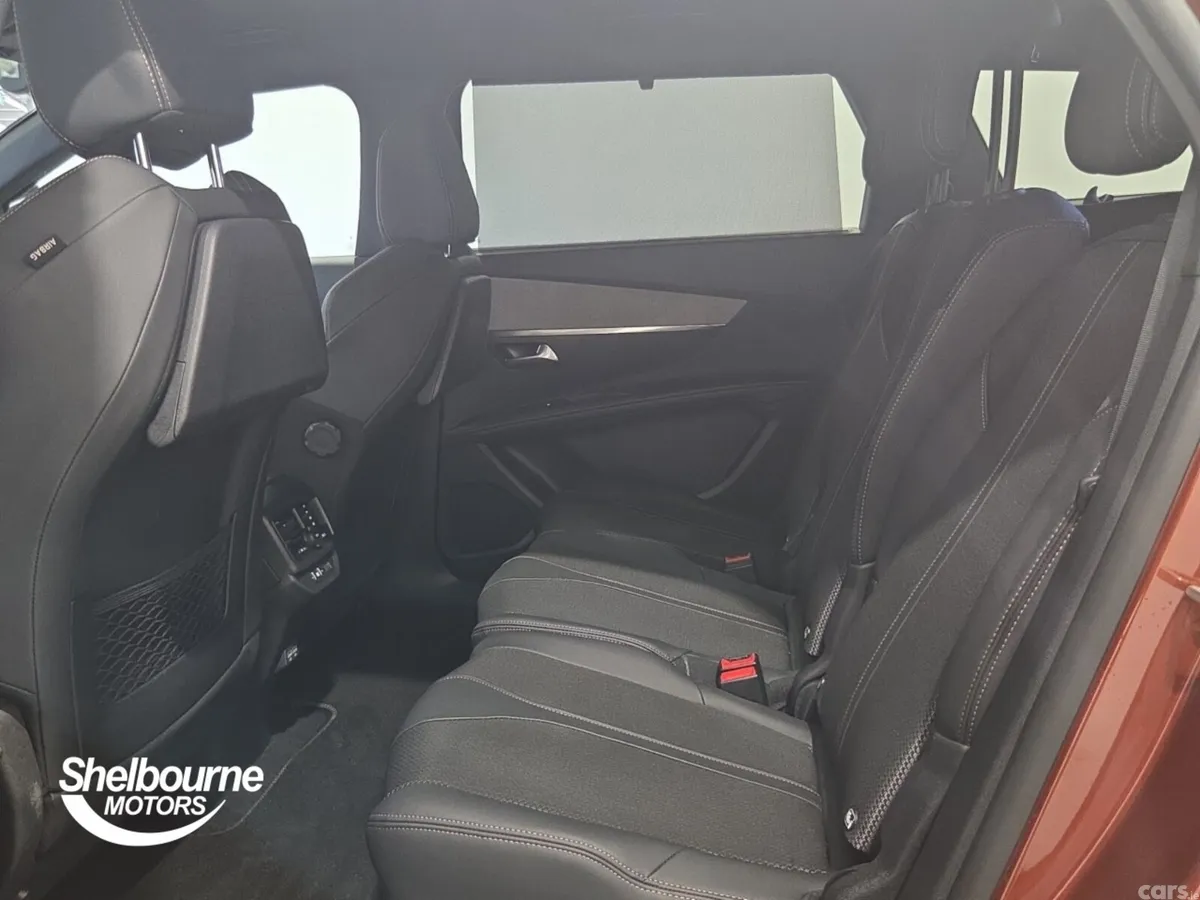 Peugeot 5008 Estate, Diesel, 2023, Brown