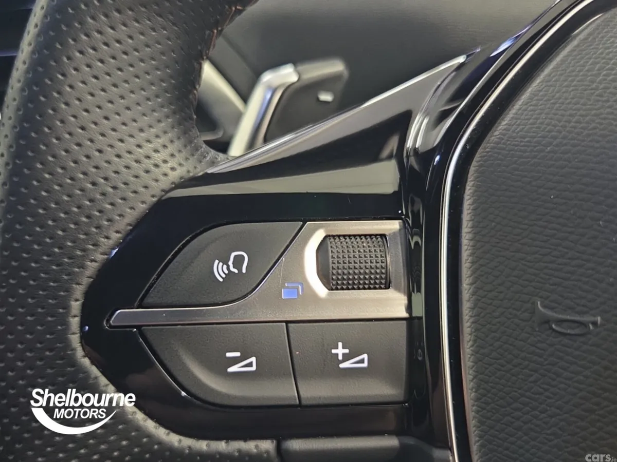 Peugeot 5008 Estate, Diesel, 2023, Brown