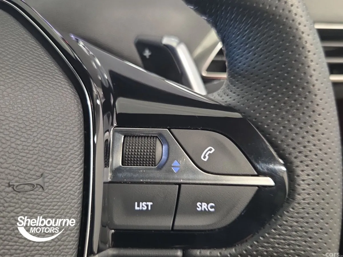 Peugeot 5008 Estate, Diesel, 2023, Brown
