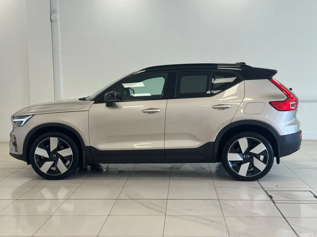 Volvo XC40 Estate/Jeep, Electric, 2023, Grey