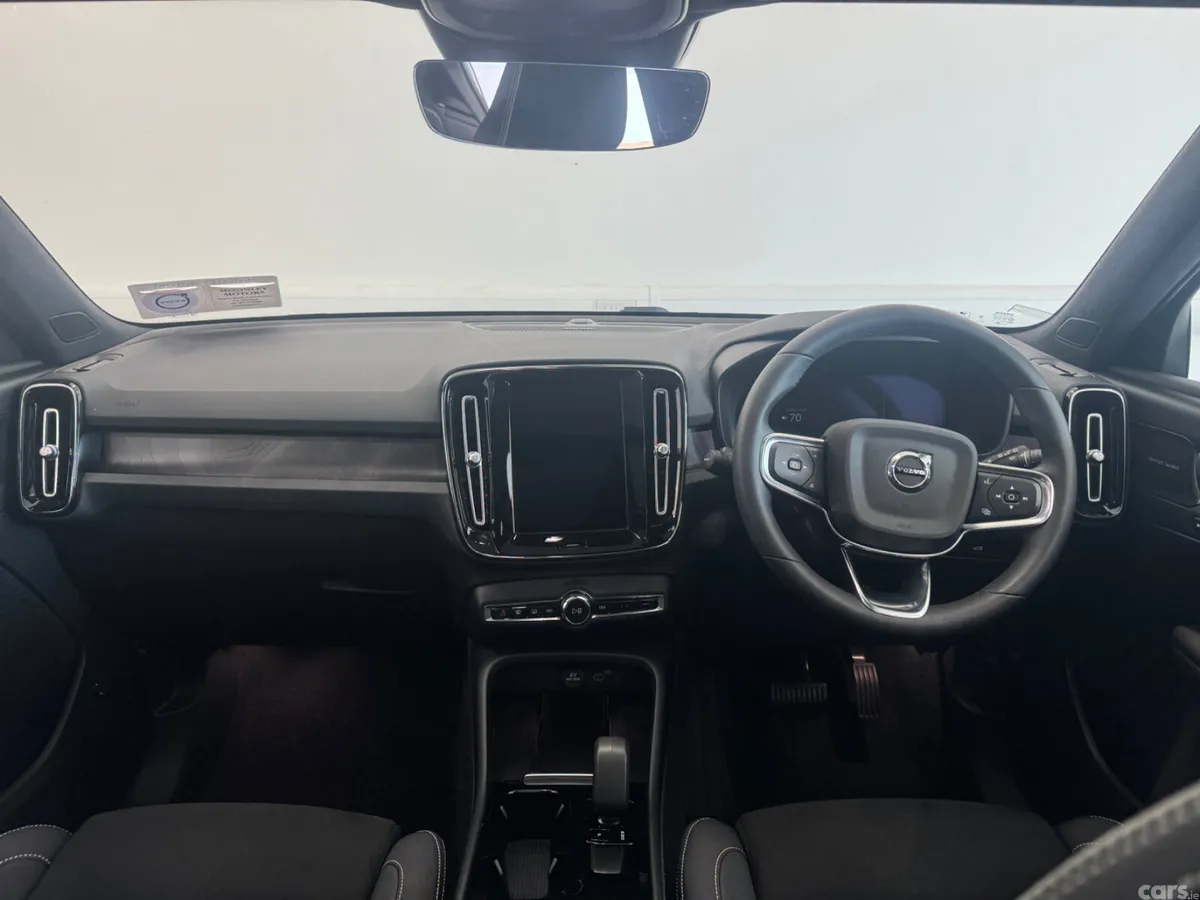 Volvo XC40 Estate/Jeep, Electric, 2023, Grey