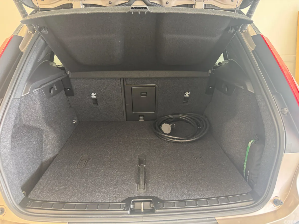 Volvo XC40 Estate/Jeep, Electric, 2023, Grey