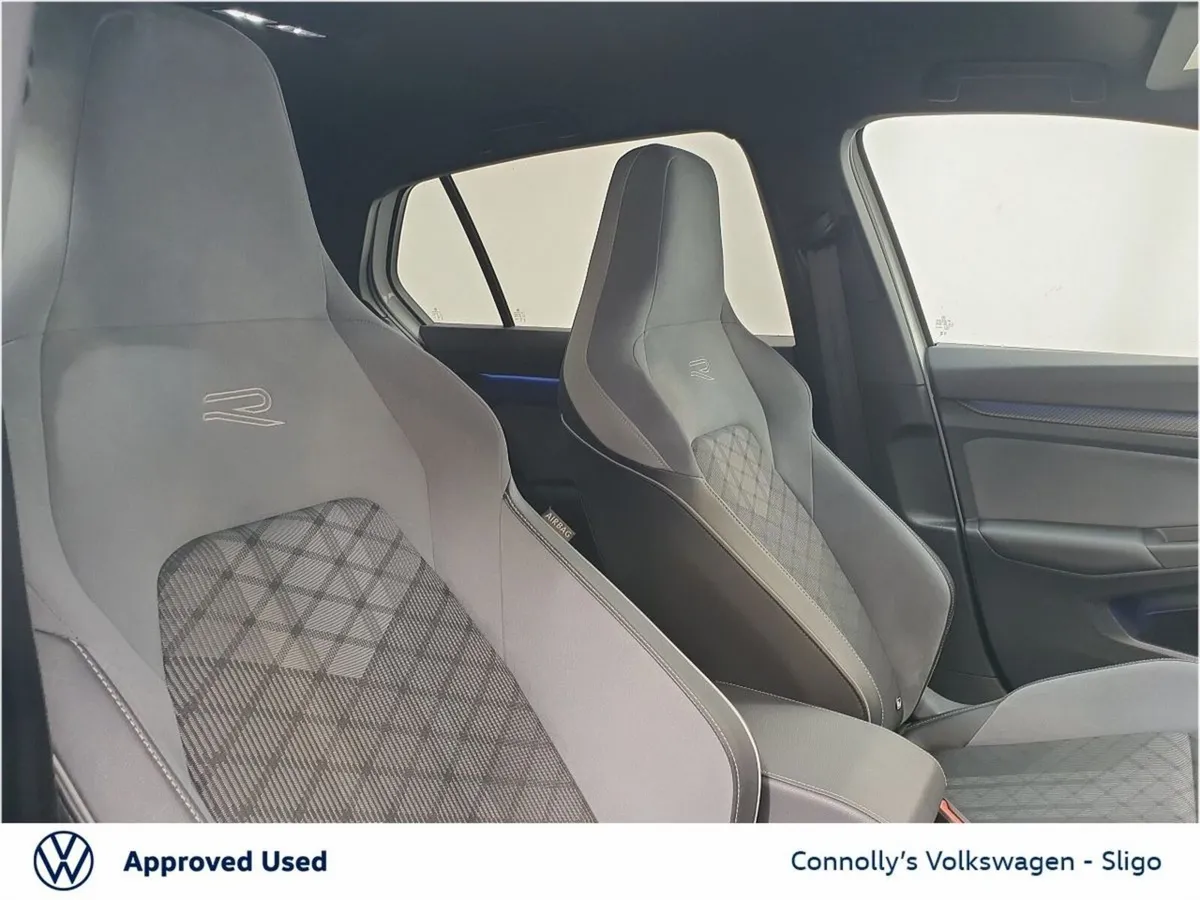 Volkswagen Golf Hatchback, Diesel, 2024, White