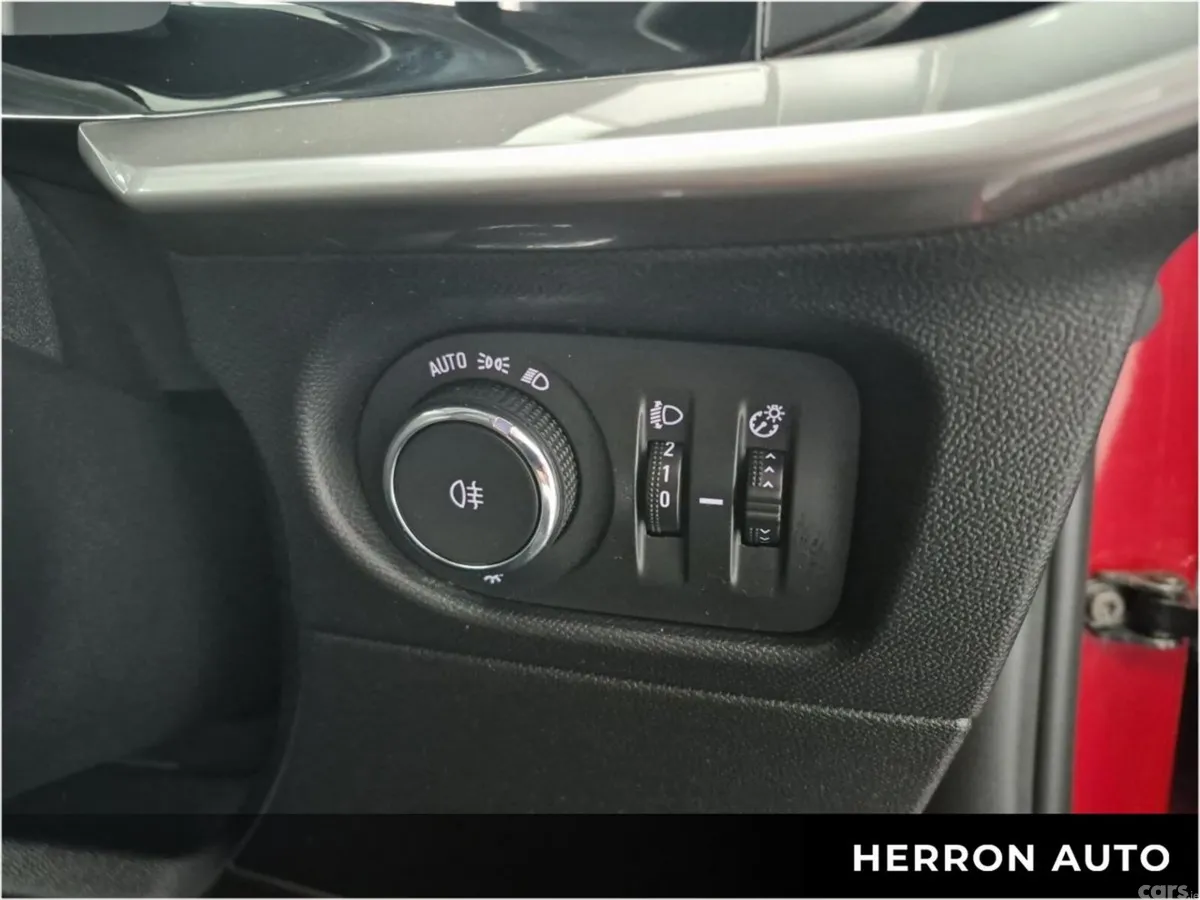 Opel Mokka SUV, Petrol, 2021, Red