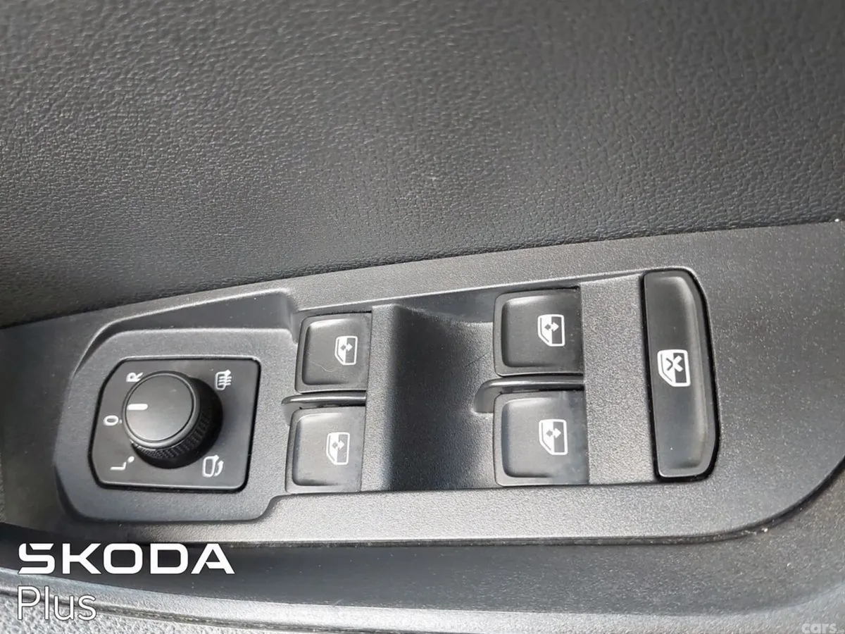 Skoda Karoq SUV, Diesel, 2024, Grey