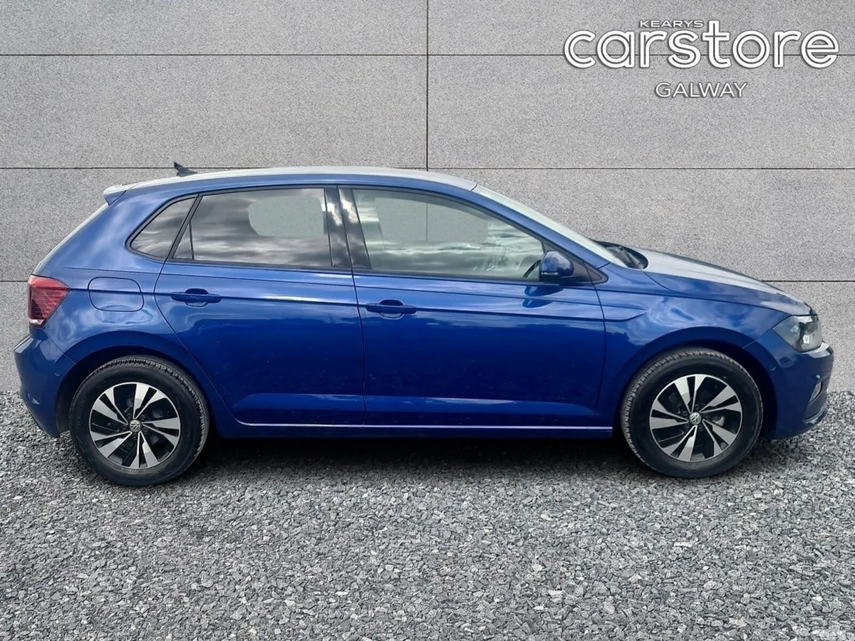 Volkswagen Polo Hatchback, Petrol, 2018, Blue