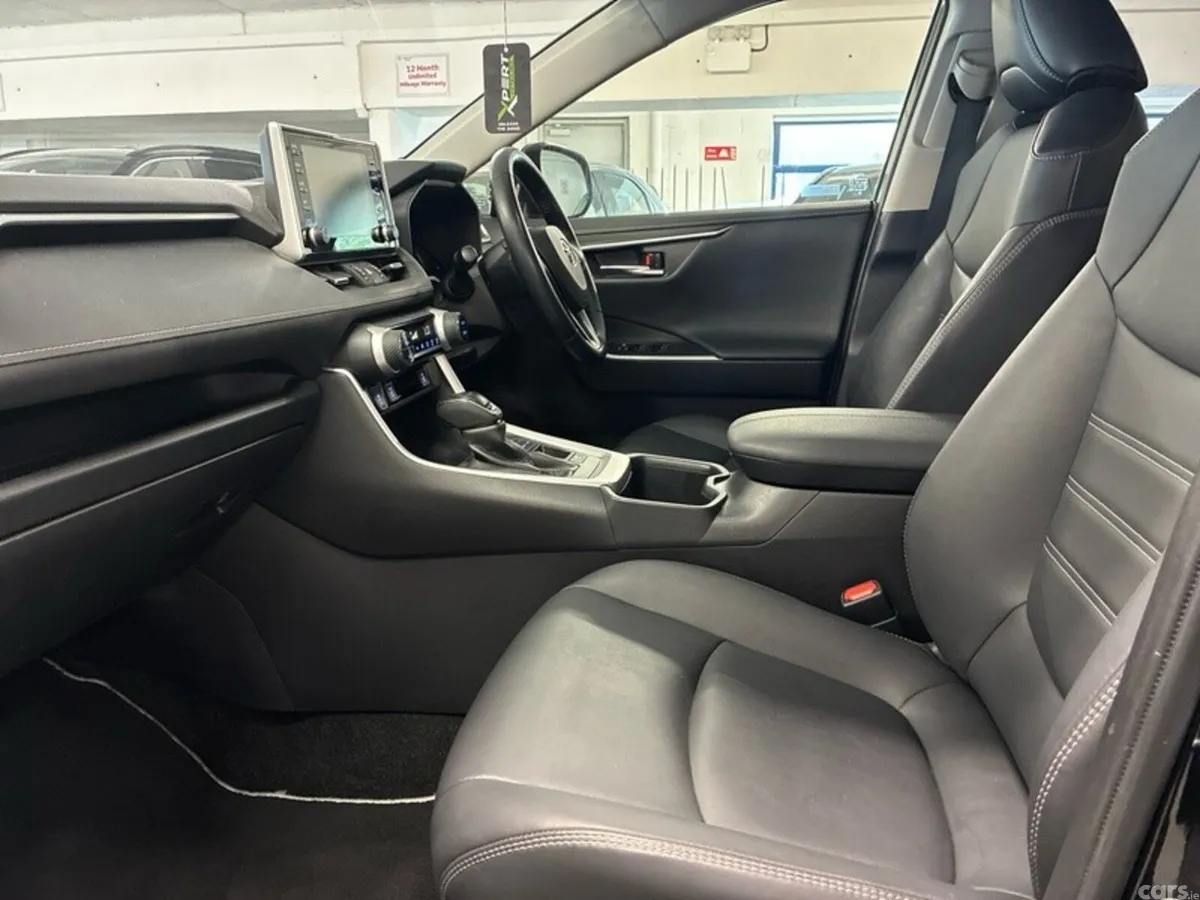 Toyota RAV4 SUV, Petrol Hybrid, 2022, Black