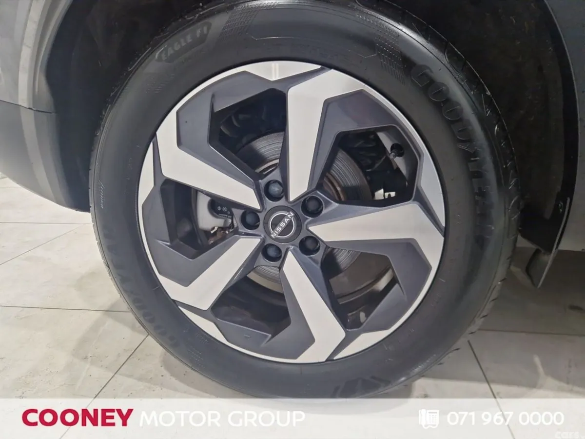 Nissan Qashqai MPV, Petrol Hybrid, 2023, Grey