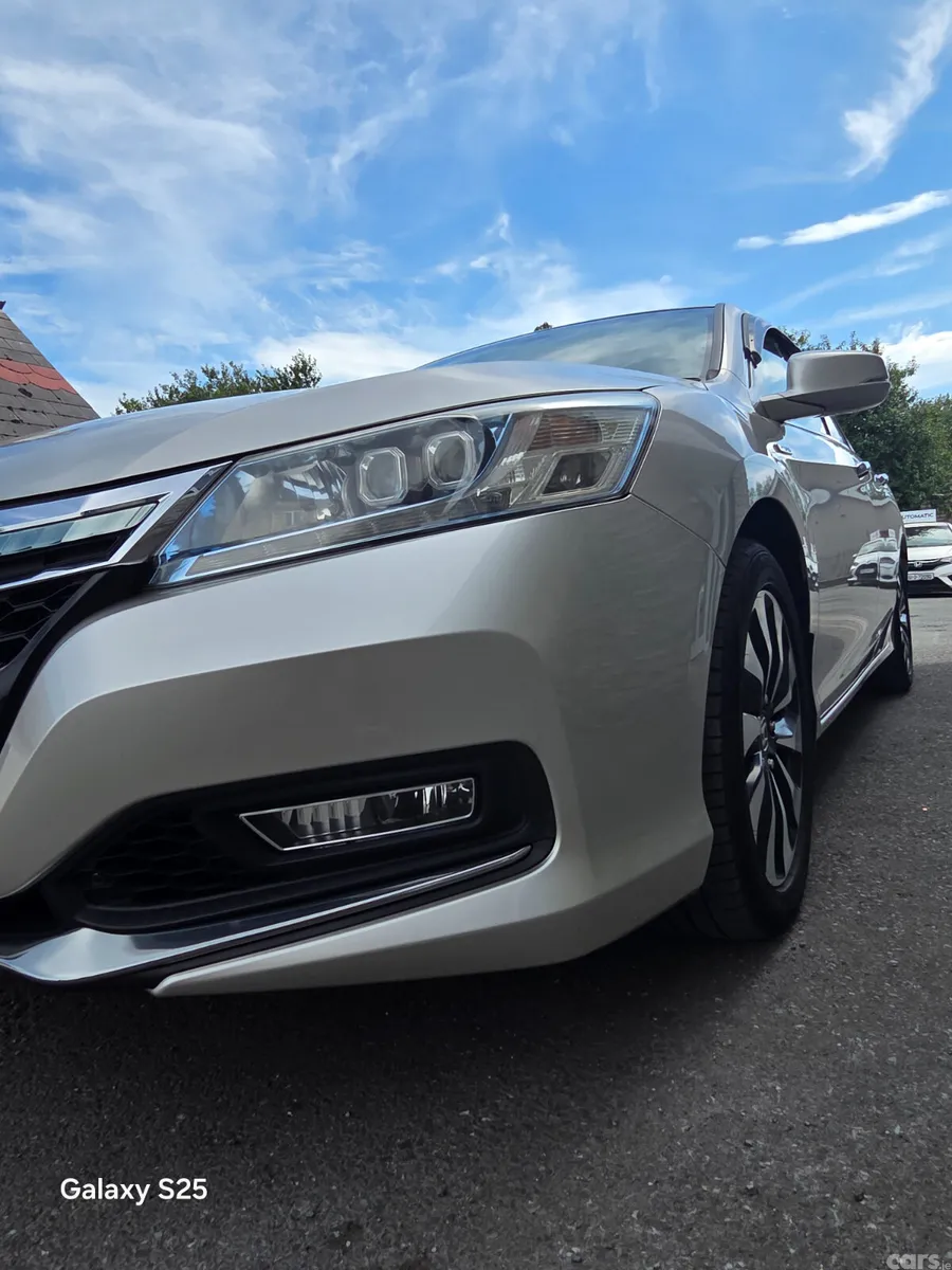 Honda Accord Saloon, Petrol Hybrid, 2014, Gold