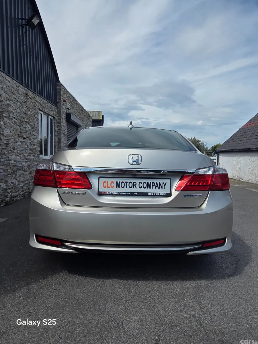 Honda Accord Saloon, Petrol Hybrid, 2014, Gold