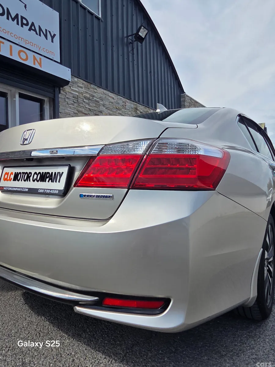 Honda Accord Saloon, Petrol Hybrid, 2014, Gold