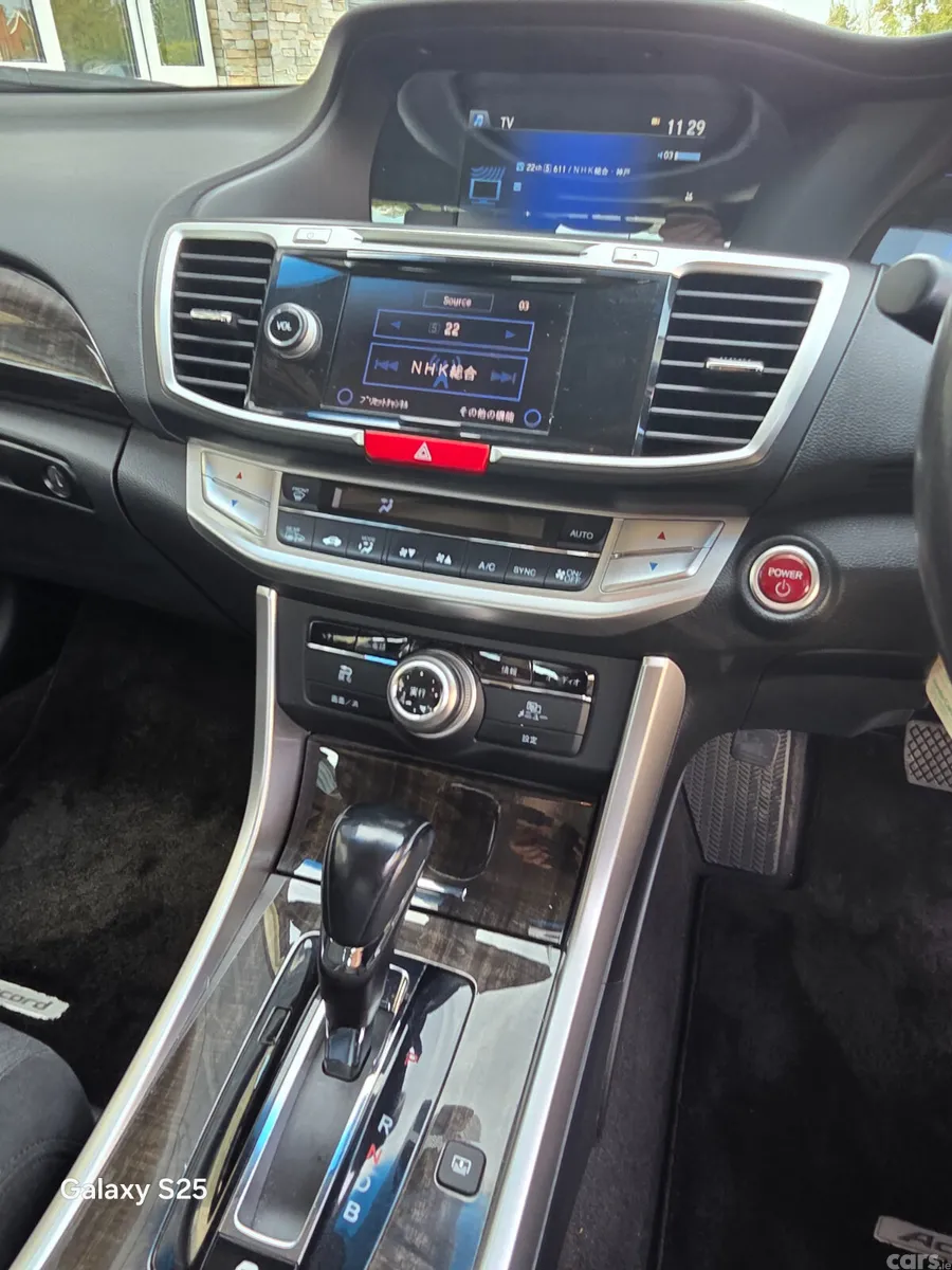 Honda Accord Saloon, Petrol Hybrid, 2014, Gold