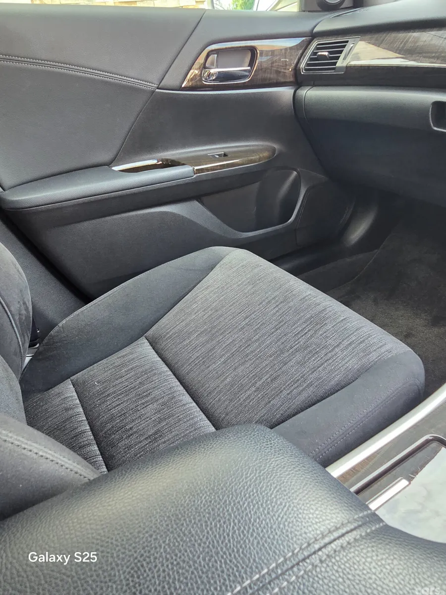 Honda Accord Saloon, Petrol Hybrid, 2014, Gold
