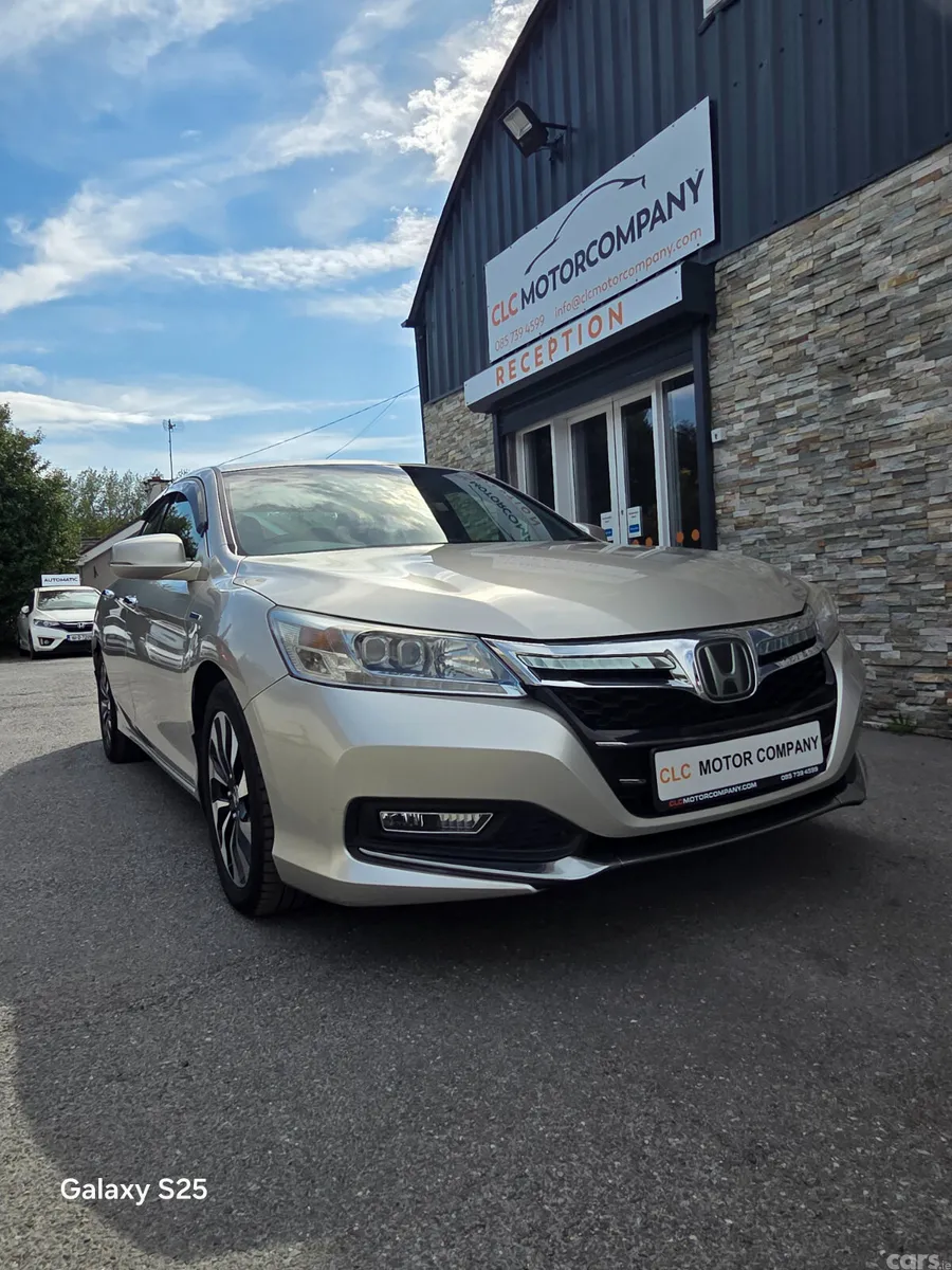Honda Accord Saloon, Petrol Hybrid, 2014, Gold