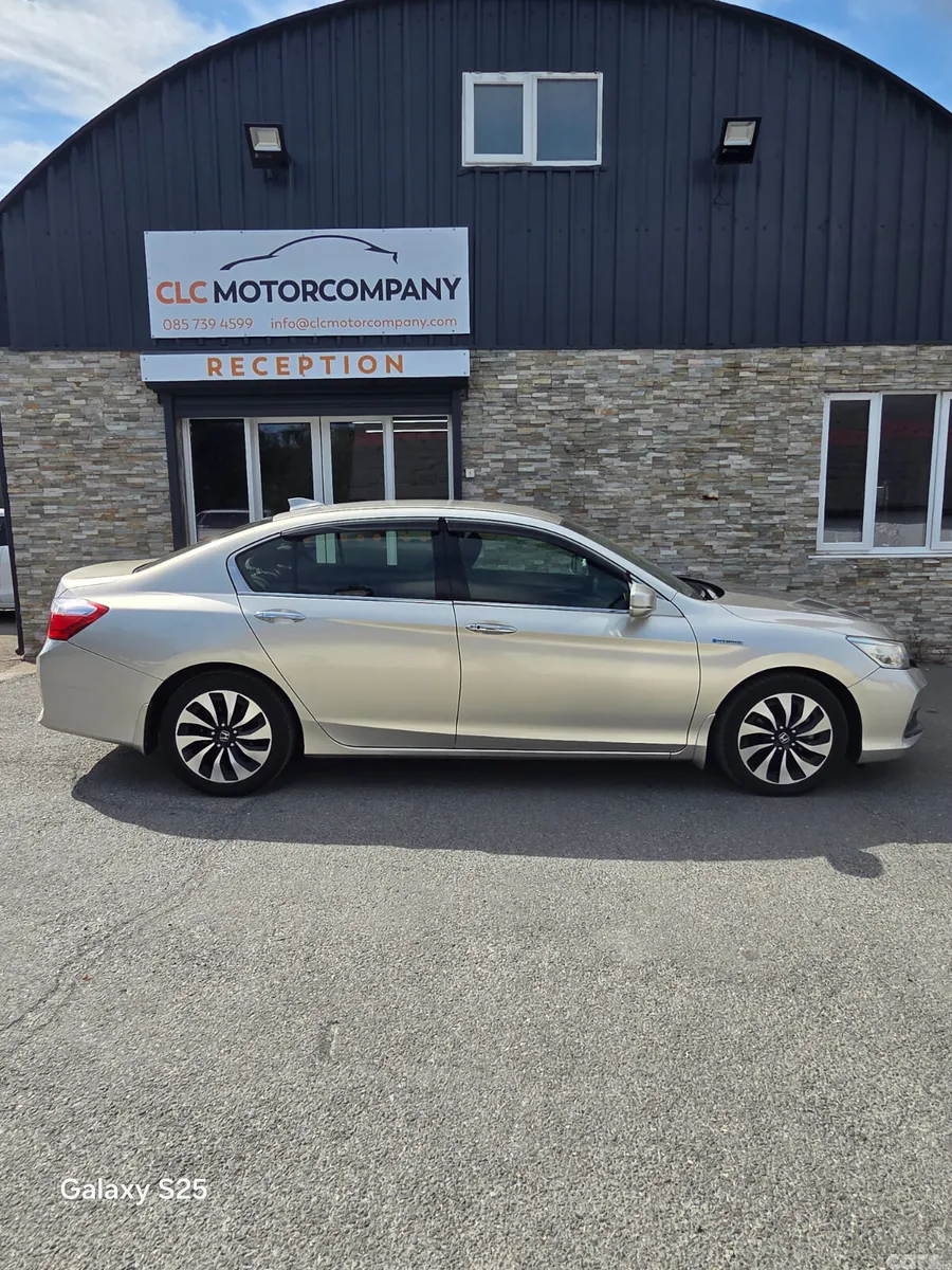 Honda Accord Saloon, Petrol Hybrid, 2014, Gold