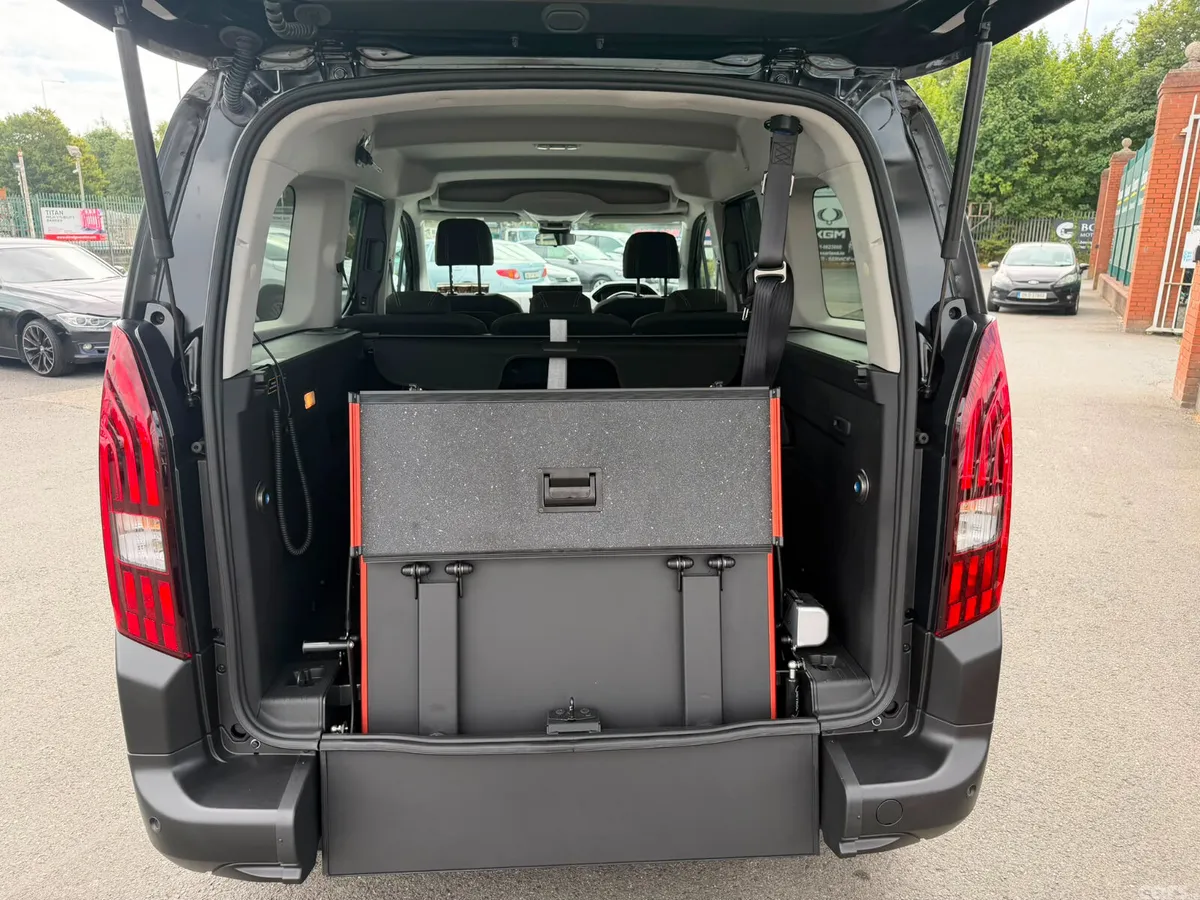 Peugeot Rifter MPV, Diesel, 2026, Black