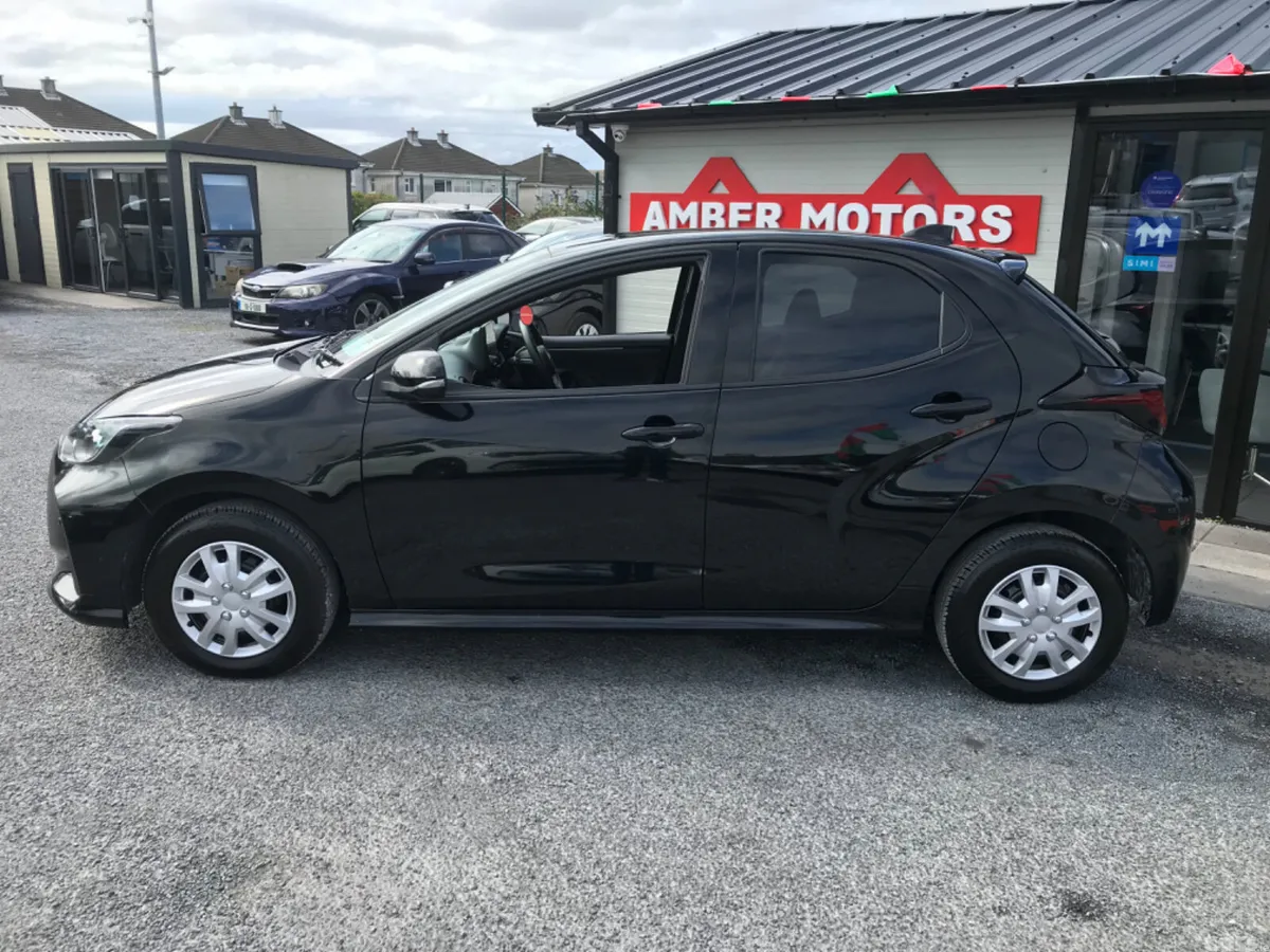 Toyota Yaris Hatchback, Petrol, 2021, Black