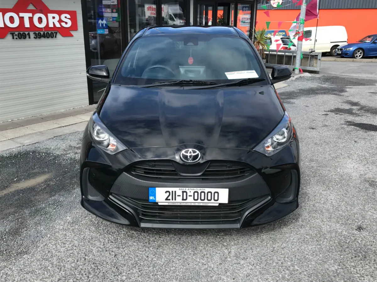 Toyota Yaris Hatchback, Petrol, 2021, Black