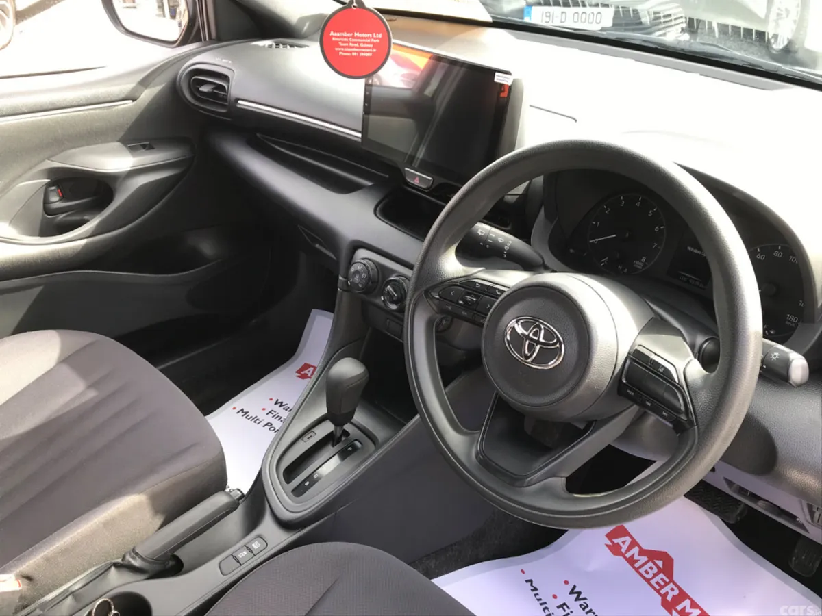 Toyota Yaris Hatchback, Petrol, 2021, Black