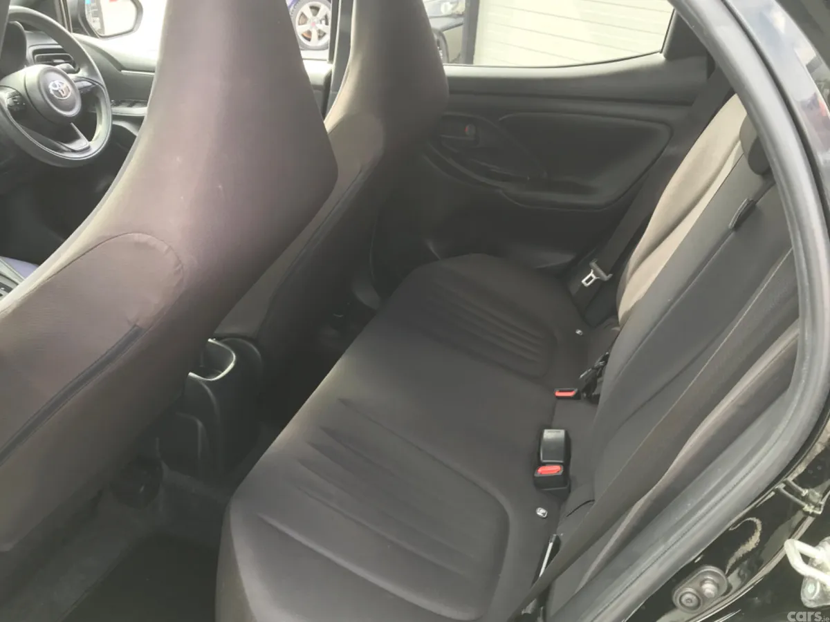 Toyota Yaris Hatchback, Petrol, 2021, Black