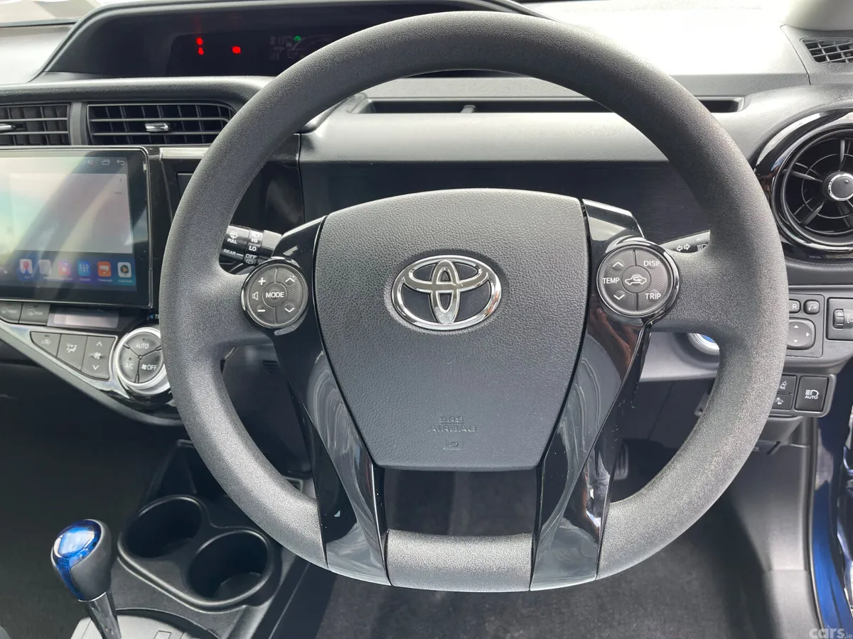 Toyota Aqua Hatchback, Petrol Hybrid, 2016, Navy