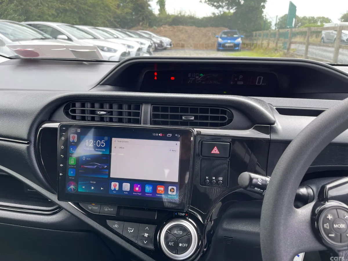 Toyota Aqua Hatchback, Petrol Hybrid, 2016, Navy