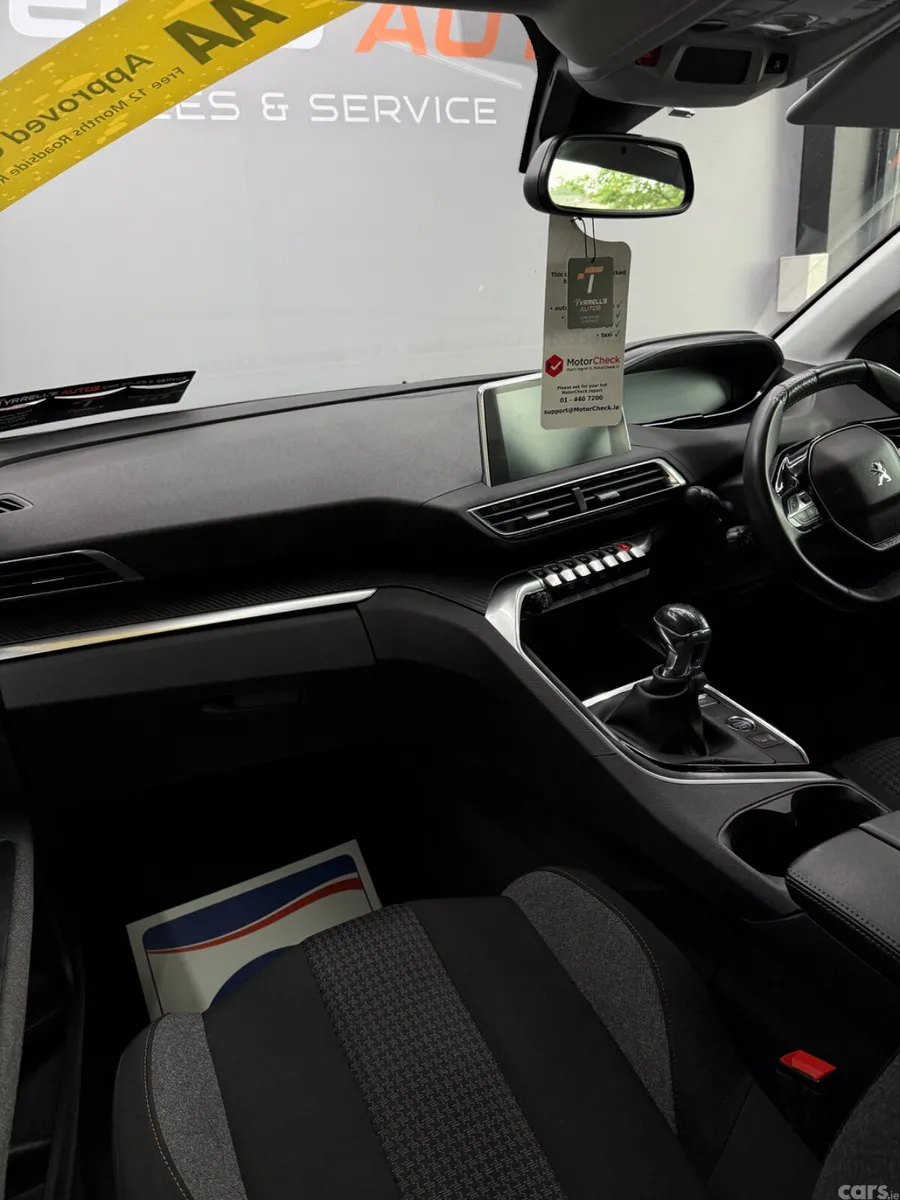 Peugeot 3008 MPV, Diesel, 2021, Grey