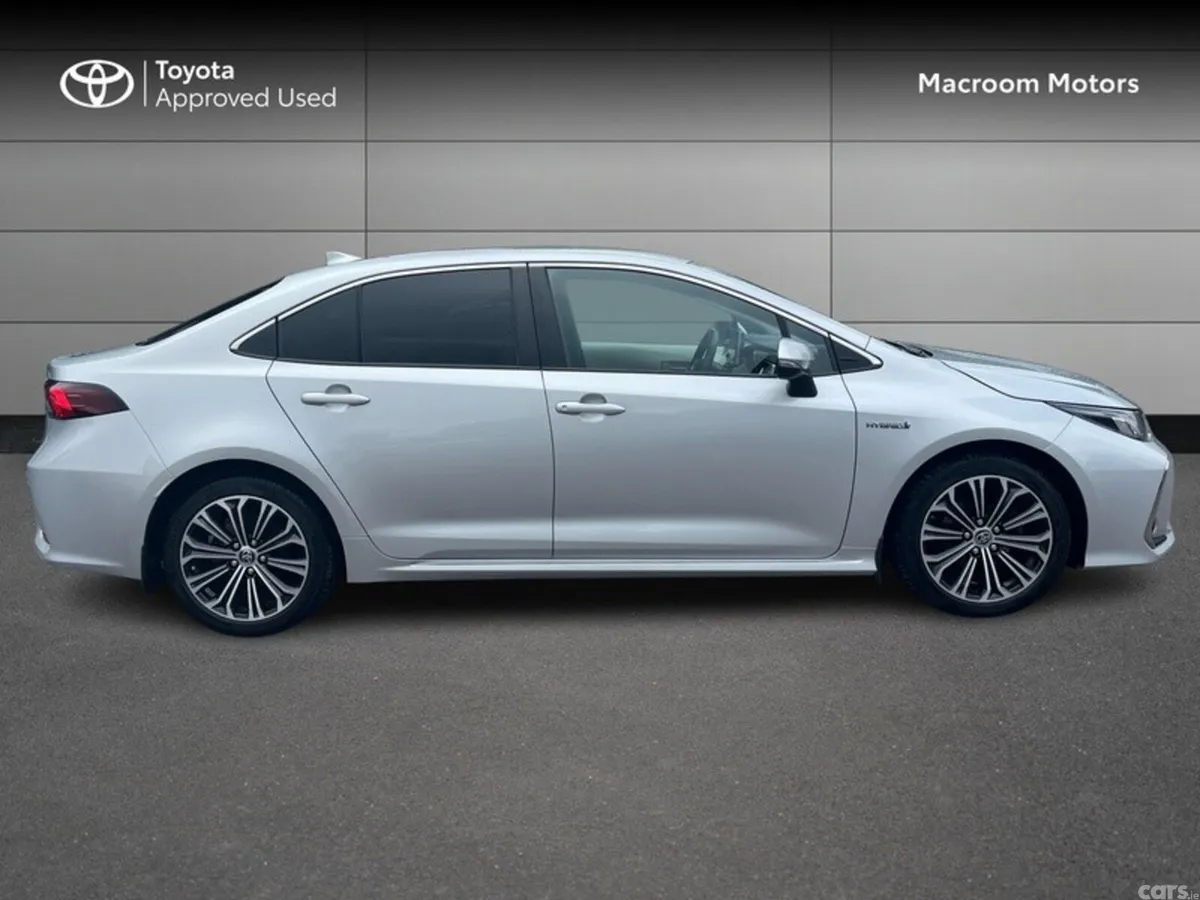 Toyota Corolla Saloon, Petrol Hybrid, 2022, Grey