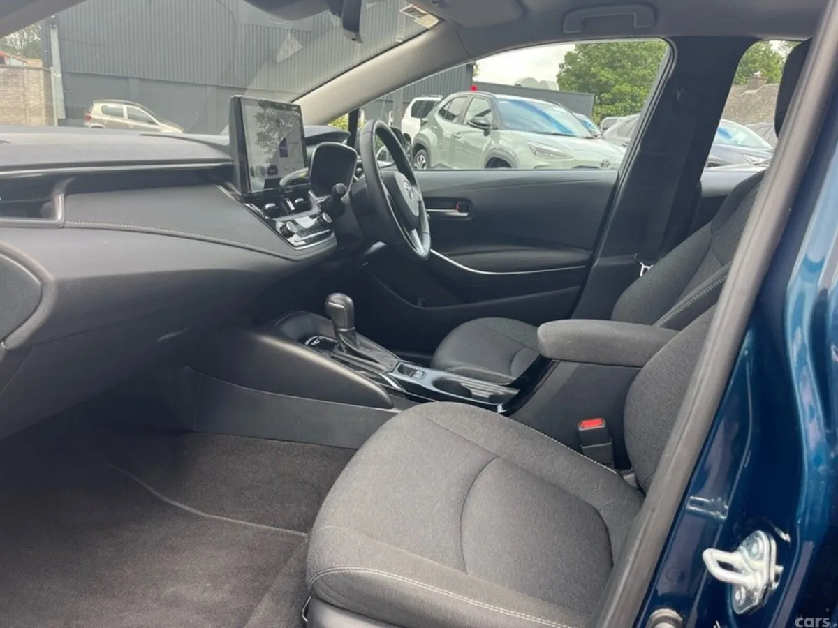 Toyota Corolla Saloon, Petrol Hybrid, 2024, Blue