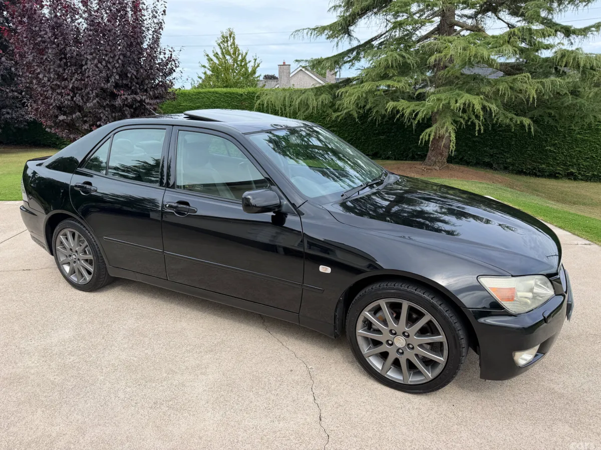 Lexus IS Saloon, Petrol, 2000, Black