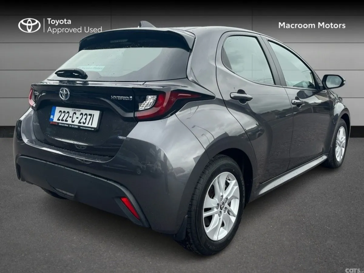 Toyota Yaris Hatchback, Petrol Hybrid, 2022, Grey