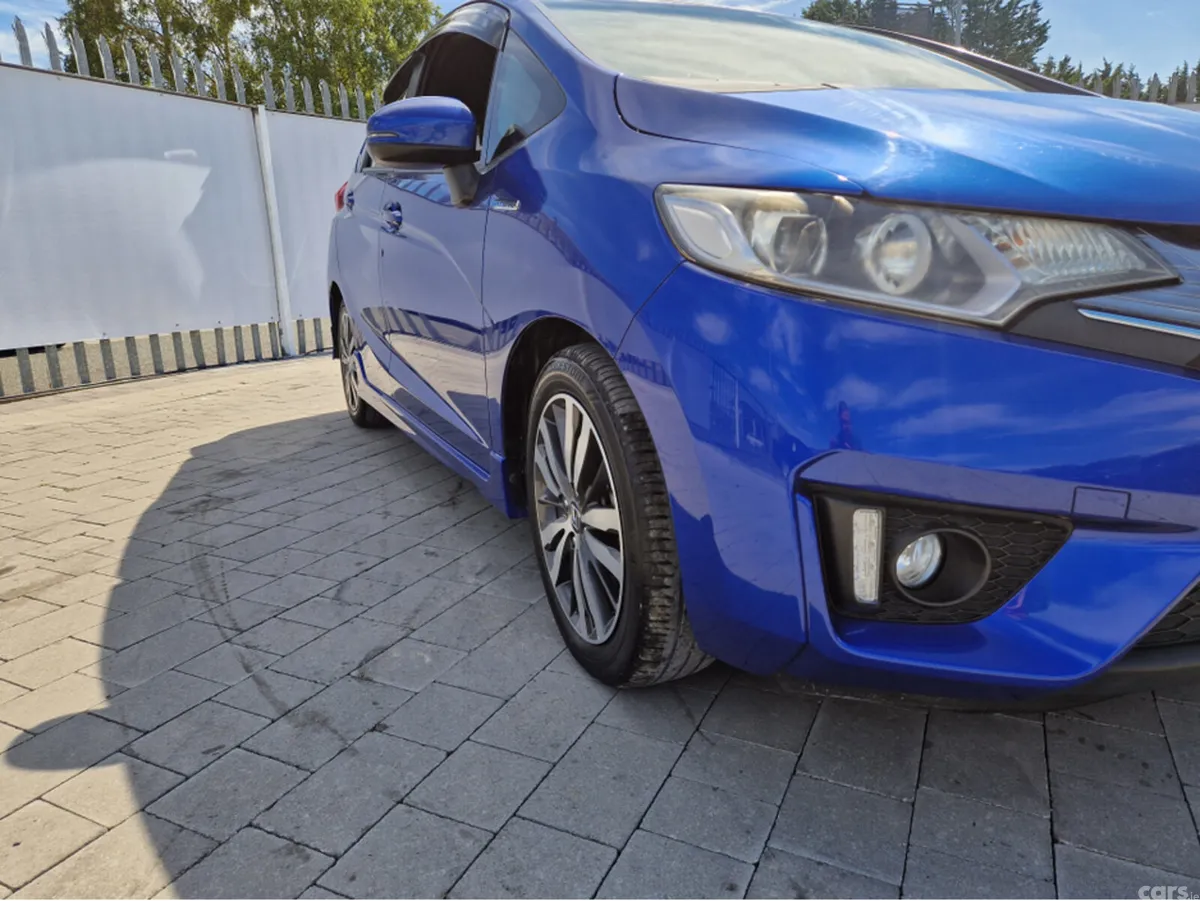 Honda Fit Hatchback, Petrol Hybrid, 2013, Blue
