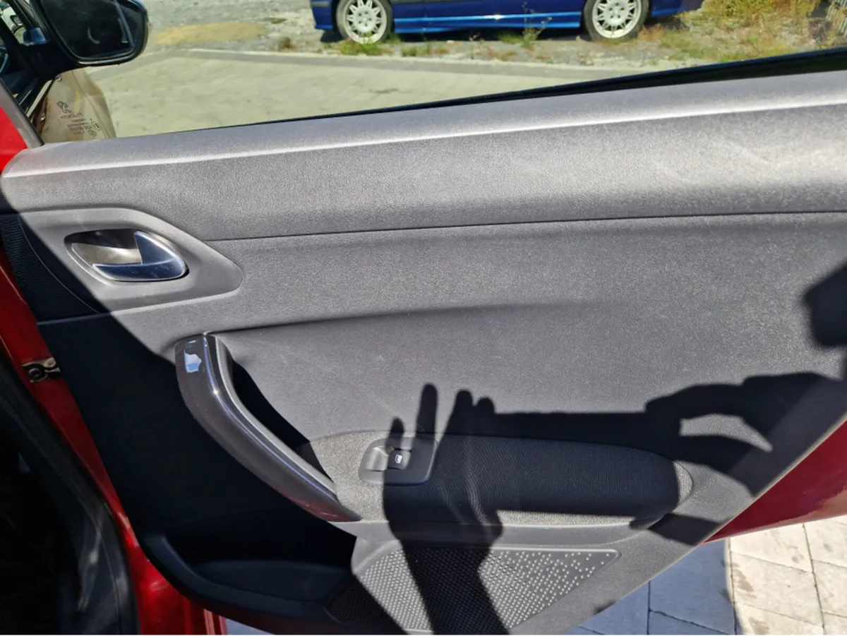 Peugeot 208 Hatchback, Petrol, 2018, Red