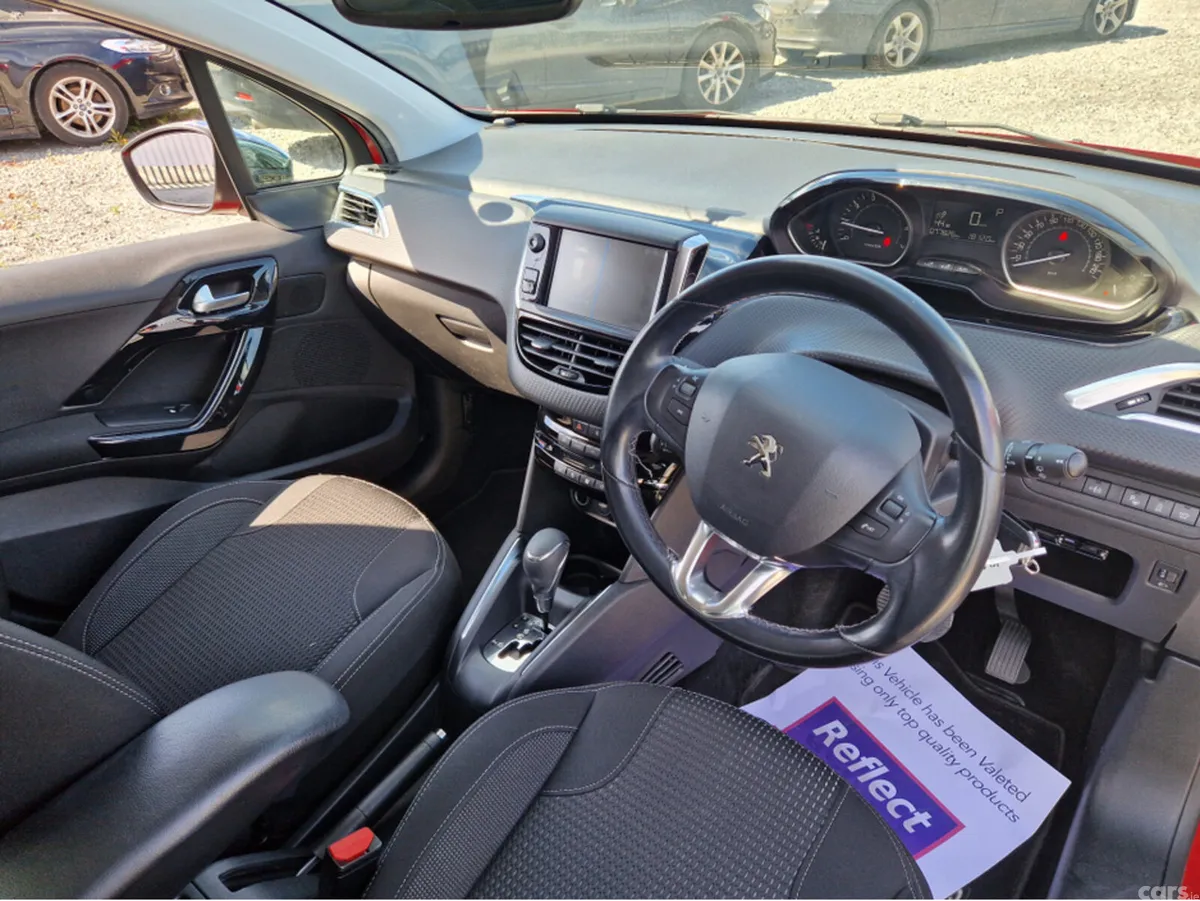 Peugeot 208 Hatchback, Petrol, 2018, Red