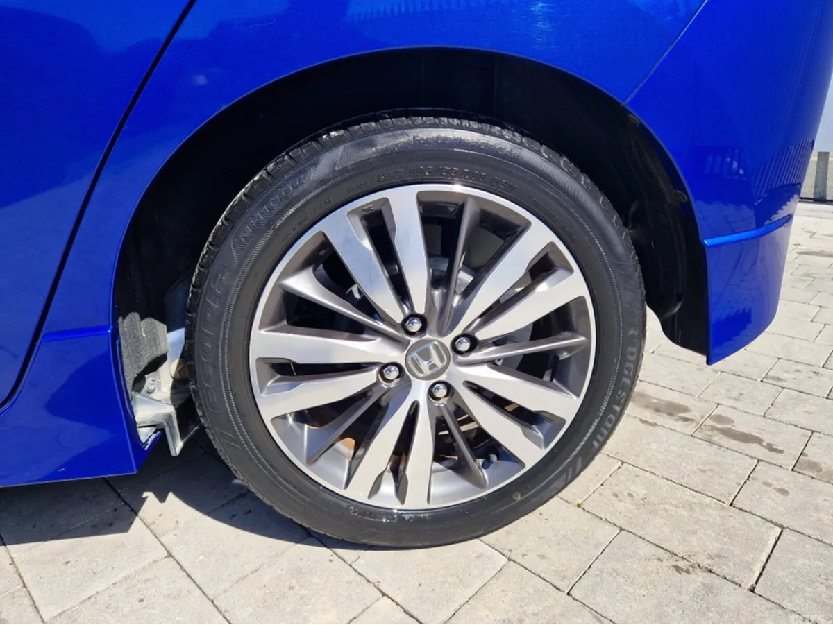 Honda Fit Hatchback, Petrol Hybrid, 2013, Blue
