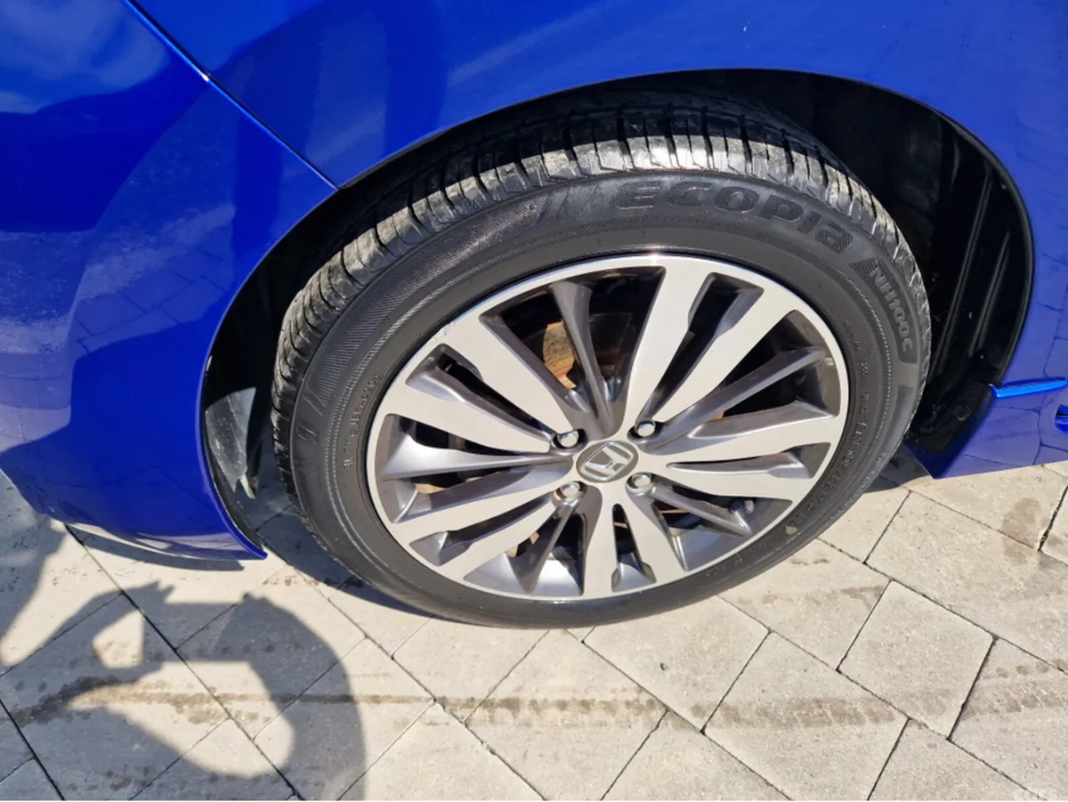 Honda Fit Hatchback, Petrol Hybrid, 2013, Blue