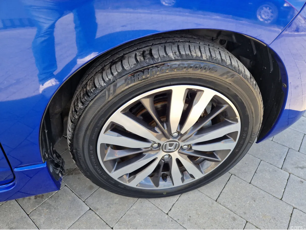 Honda Fit Hatchback, Petrol Hybrid, 2013, Blue