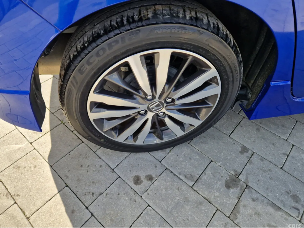Honda Fit Hatchback, Petrol Hybrid, 2013, Blue