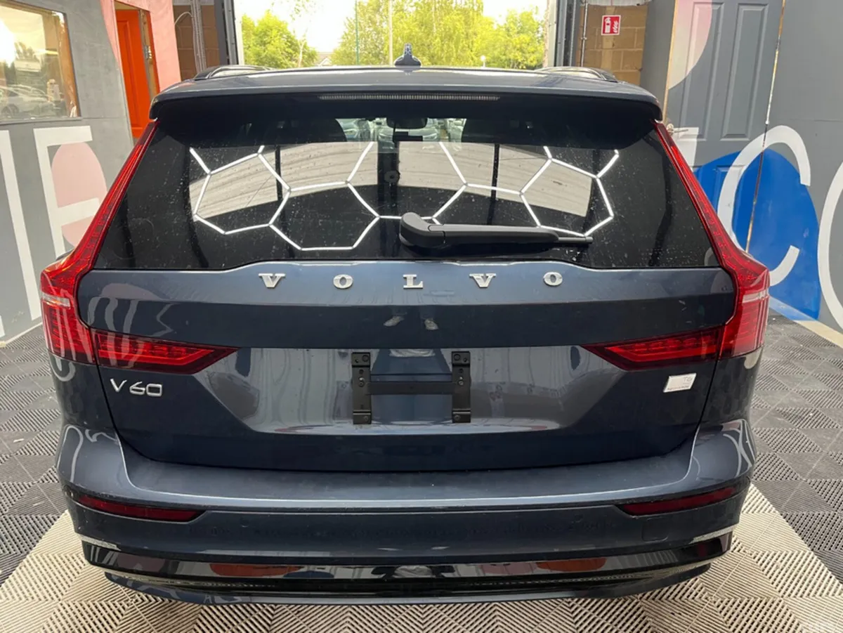 Volvo V60 Estate, Petrol Plug-in Hybrid, 2024, Grey