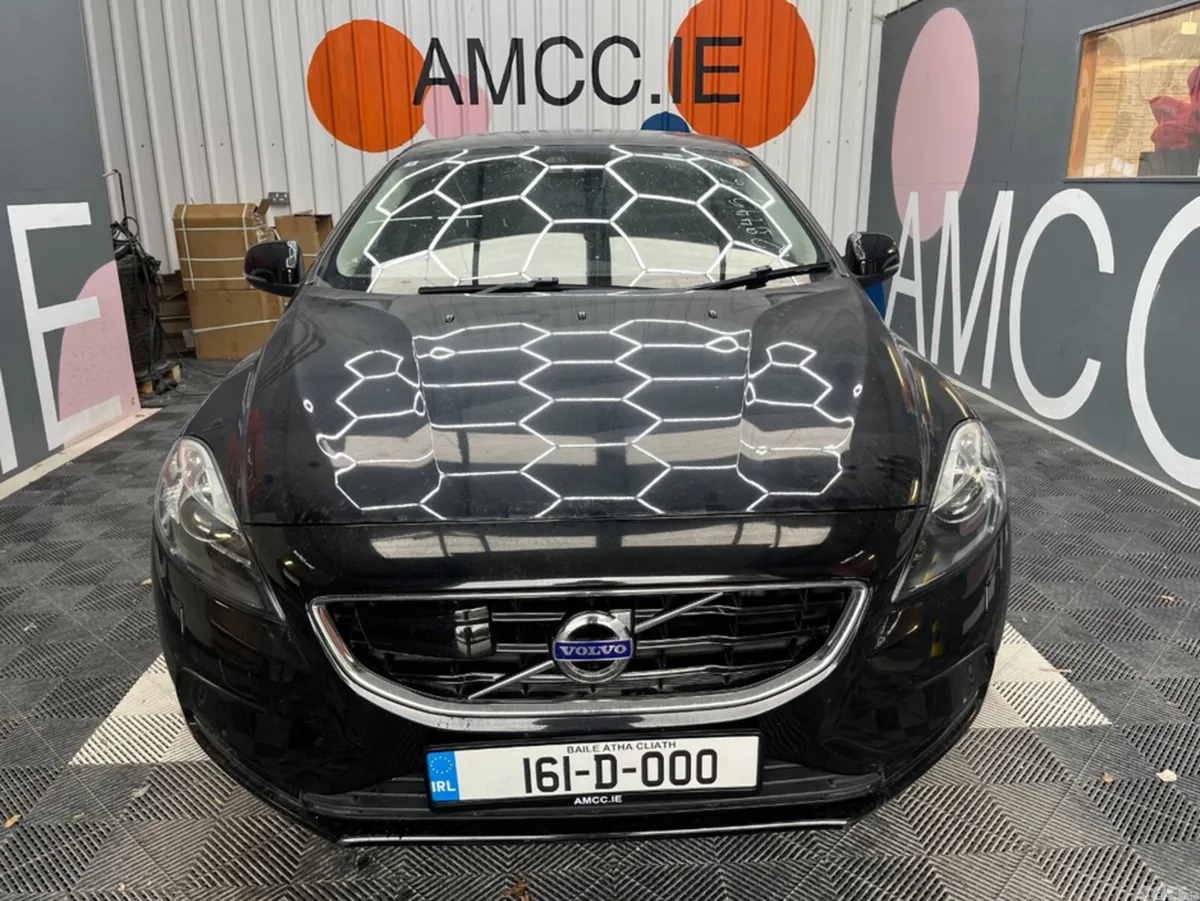 Volvo V40 Estate, Diesel, 2016, Black