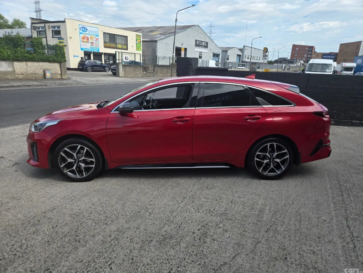 Kia ProCeed Hatchback, Diesel, 2021, Red