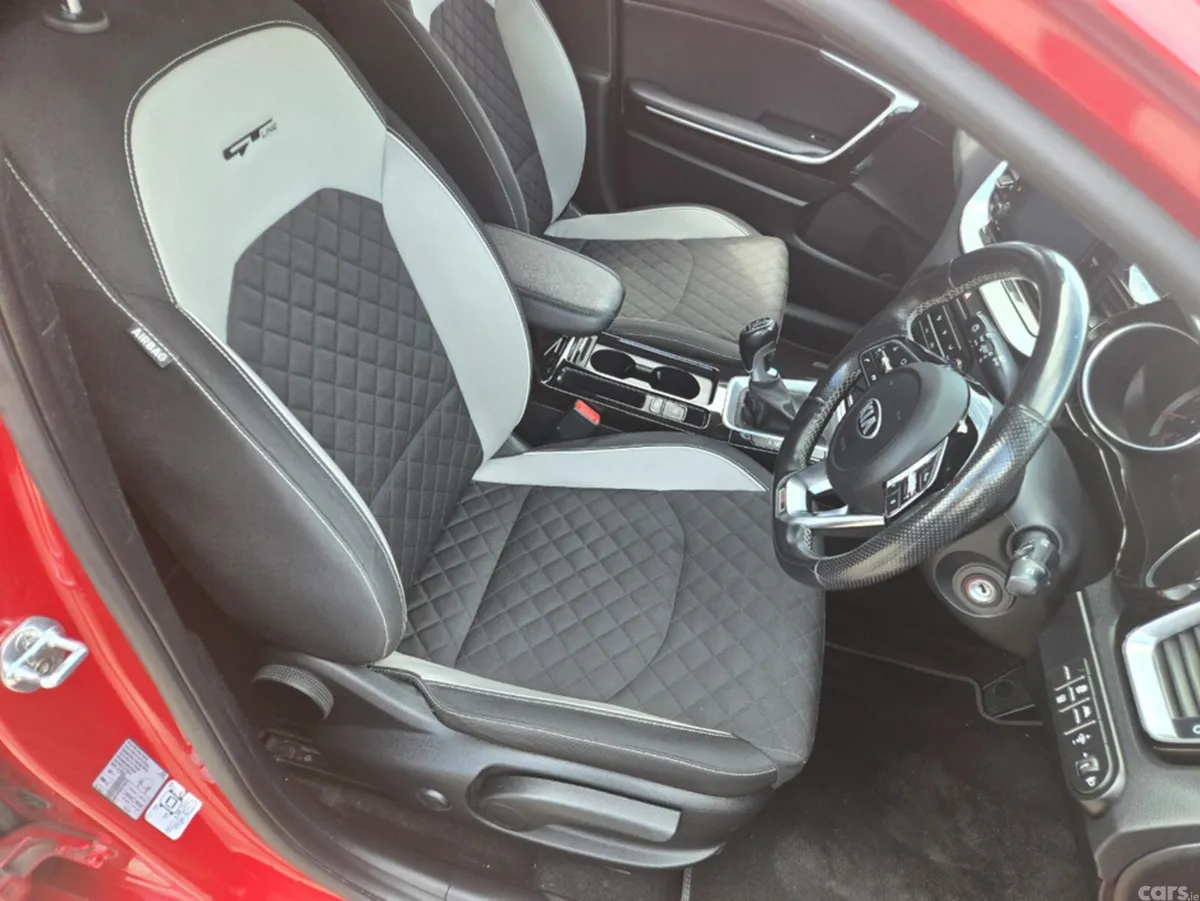 Kia ProCeed Hatchback, Diesel, 2021, Red