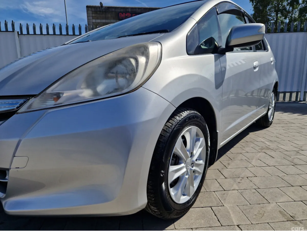 Honda Fit Hatchback, Petrol Hybrid, 2013, Silver